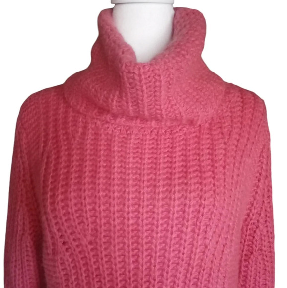 Banana Republic Dark Pink Chunky Knit Wool Alpaca Blend Cowl Neck Sweater Medium - Picture 2 of 8